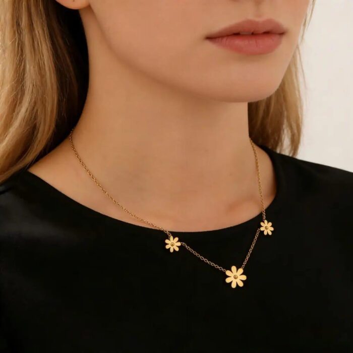 Daisy Dreamer Necklace - Image 2
