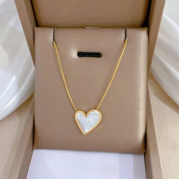 The Pearl Heart Necklace - Image 2