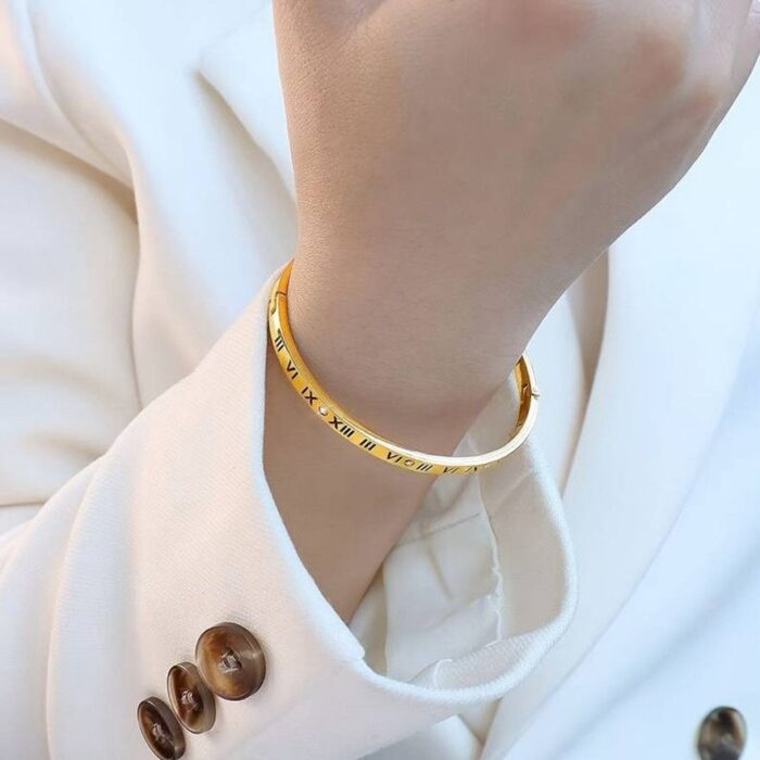Roman Handcuff - Image 2